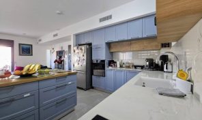 דירת 5 חדרים במרכז רעננה בבניין חדיש להשכרה